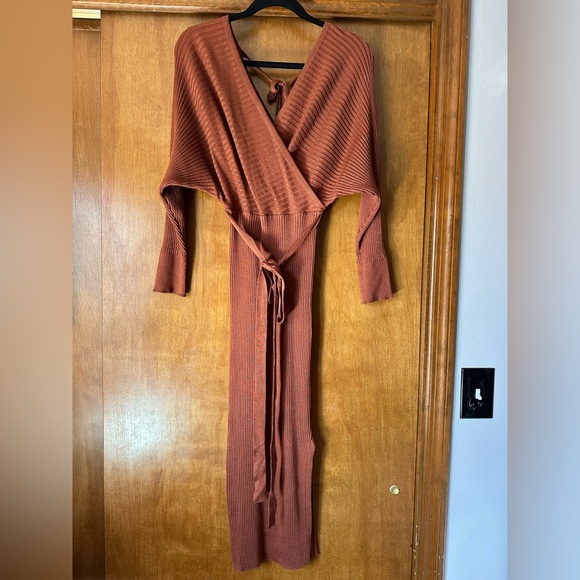 Pink Lily Burnt Orange Sweater Wrap midi Dress size medium - Picture 3 of 7